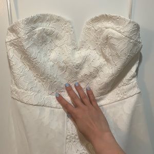 Gorgeous strapless white lace dress